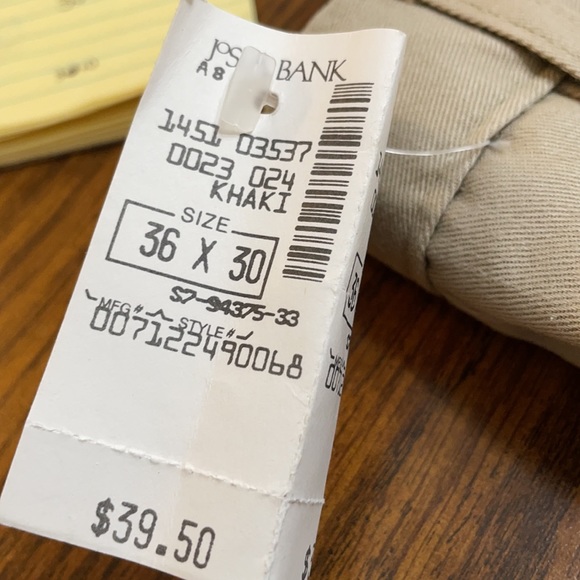 Jos. A. Bank Khaki Pleated Cuffed Pants 36W x 30L - Picture 6 of 6